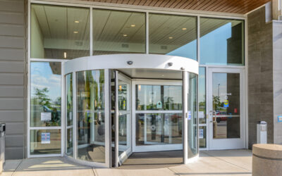 Four Reasons Automatic Doors Are Great for the Summer